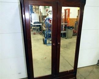 MAH. 2 DOOR WARDROBE W/ MIRRORS 
