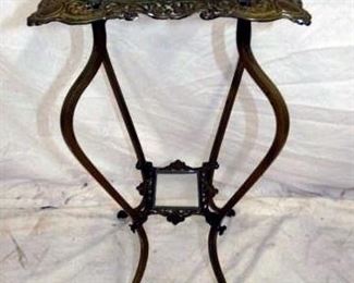 VICTORIAN PARLOR CENTER TABLE 