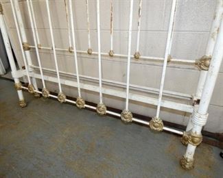 VIEW 3 BOTTOM IRON BED 