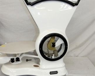 VIEW 3 BACKSIDE PORC. STORE SCALES 