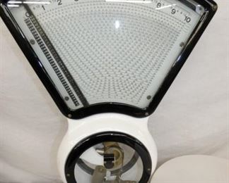 VIEW 2 CLOSEUP STIMPSON STORE SCALES 