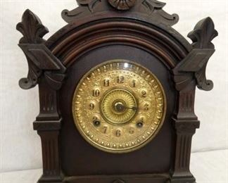 ORNATE MANTEL CLOCK 