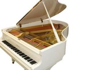 Yamaha Baby Grand Piano. White Lacquer