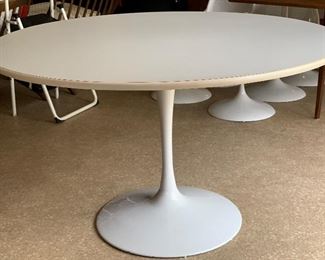 MCM Tulip Style Table w/ 6 Chairs similar to Knoll Saarinen	Table: 28.5in H x 48.5 in  Diameter    Chairs: 31x18.5x17in seat height: 18in	HxWxD
