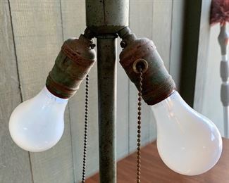 EM&CO Edward Miller Slag Arts & Crafts Lamp 1159 20x14x14 HxWxD