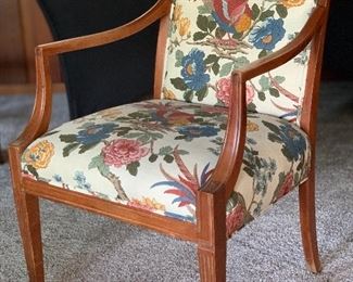Pheasant Pattern Chair with/ Ottoman	34x24x24in	HxWxD
