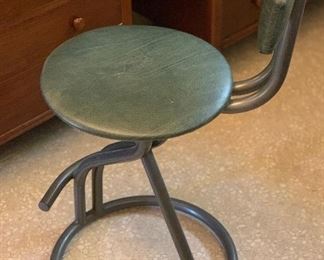 Swivel Stool with Back		
