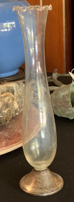 Dunkin Sterling Silver/Glass Bud Vase		
