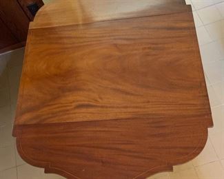 Pembroke Drop Side Table 39x30x20-39 HxWxD