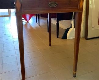 Pembroke Drop Side Table 39x30x20-39 HxWxD