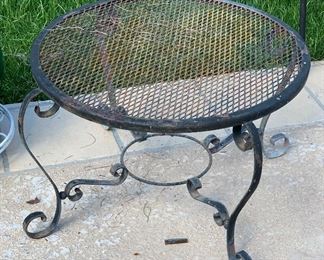 Vintage Wrought Iron Mesh Patio Table	16in H x 24in Diameter	
