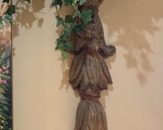 2 Wall mount Flower decor		
