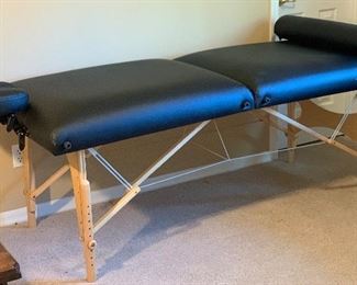 Oakworks Nova Portable Massage Table		
