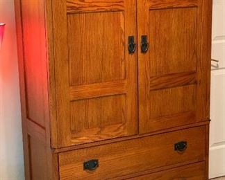 Oak Mission Cabinet Wardrobe Dresser	66x42x19in	HxWxD
