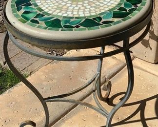 Leaf Tile Mosaic Patio Side Table	23in H x 18.5in Diameter	
