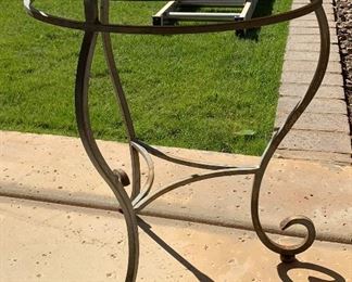 Leaf Tile Mosaic Patio Side Table 23in H x 18.5in Diameter