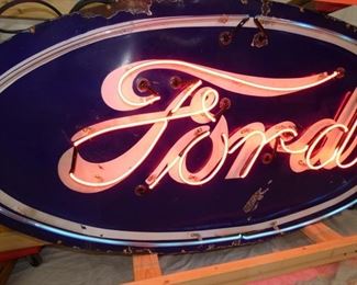 VIEW 2 CLOSE UP PORC. FORD NEON SIGN 