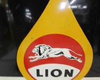 VIEW 2 CLOSE UP LION MOTOR OIL SIGN 