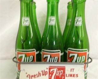 UNUSUAL 7UP 6PK CARRIER 