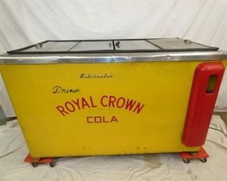 52X33 EMB. ROYAL CROWN DRINK BOX 