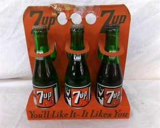 EARLY 7UP SIX PACK W/CARRIER