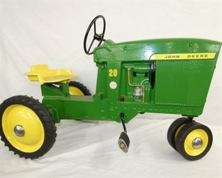 VIEW 2 OTHERSIDE #20 JD PEDAL TRACTOR 