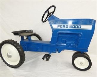 VIEW 2 OTHERSIDE FORD 8000 PEDAL TRACTOR