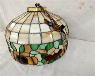 20IN STAINED GLASS HANGING LIGHT 