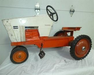 VUEW 2 AGRI KING CASE PEDAL TRACTOR 