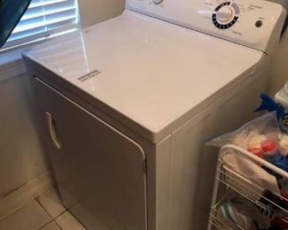 GE Electric Dryer
Good working condition