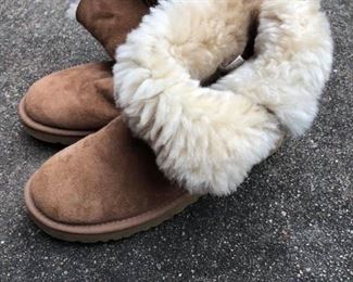 Authentic Ugg Boots
Gently used condition.