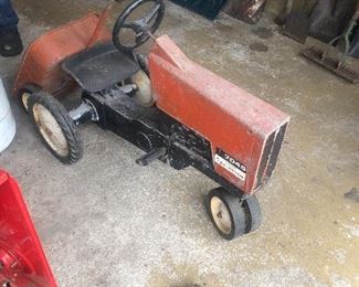Vintage Allis Chalmers petal tractor and wagon