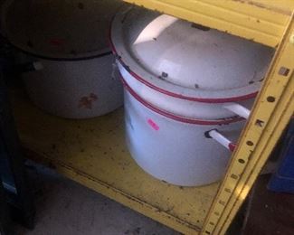 Enamel cookware