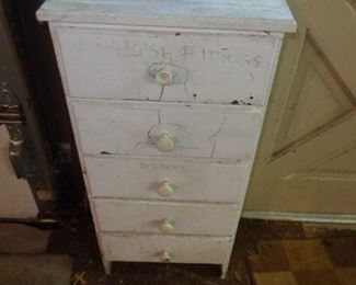 PLL #291 - Chest @ $10 MAKE AN APPOINTMENT TO VIEW ITEMS IN GARAGE - May 30th 10-2