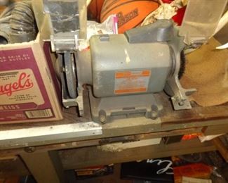 PLL #293  Sear Bench Grinder @ $30 MAKE AN APPOINTMENT TO VIEW ITEMS IN GARAGE - May 30th 10-2