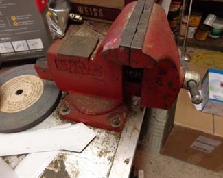 PLL #292 Wilton Vise @ $50 MAKE AN APPOINTMENT TO VIEW ITEMS IN GARAGE - May 30th 10-2