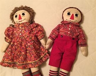 Vintage Raggedy Ann and Andy.