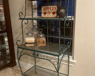 INDOOR/ OUTDOOR VINTAGE METAL BAKERS RACK(MATCHES GLIDER AND TWO CHAIRS) $125