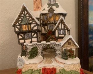 DAVID WINTER COTTAGE 1994 CHRISTMAS SPECIAL "SCROOGE FAMILY HOME" ~ $26