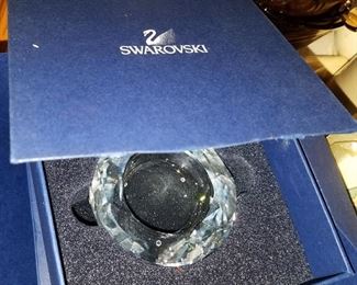Swarovski crystal wreath tea light holder