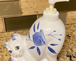 Cute Kitty Soap/Lotion Dispenser 