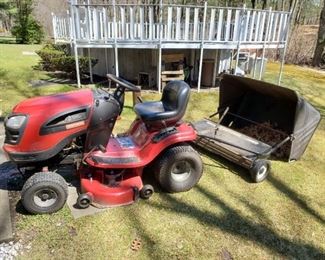 Craftsman YT3000 21HP 42" tractor with matching bagger attachment $550