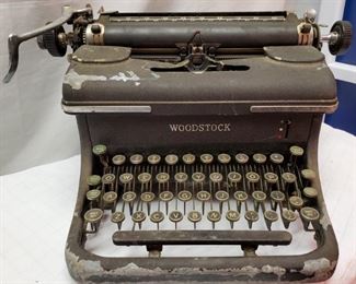 Vtg Woodstock Typewriter