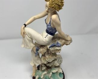  G Armani Figurine "Sabrina" https://ctbids.com/#!/description/share/332332