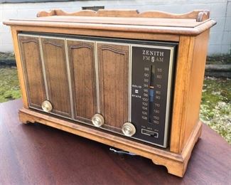12. Vintage Zenith AMFM Radio