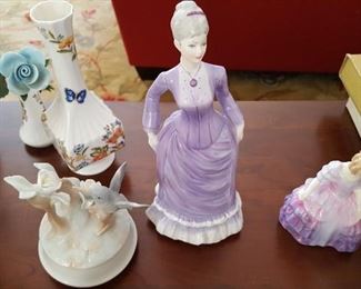 COALPORT " SARAH " FIGURINE LADIES OF FASHION, Royal Doulton  Rose 