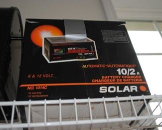 Solar 1014C battery charger