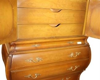 6 piece Exceptional French Provincial Bedroom Set.