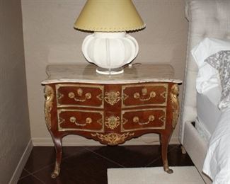 ANTIQUE FRENCH 2 DRAWER CONSOLE WITH MARBLE TOP AND ORMOLU ACCENTS THERE IS  A MATCHED PAIR. KREISS LAMPS(PAIR)