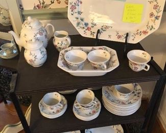 Dish set Laura Ashley